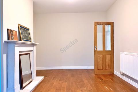 3 bedroom semi-detached house to rent, Westridge Road, Billesley, B13