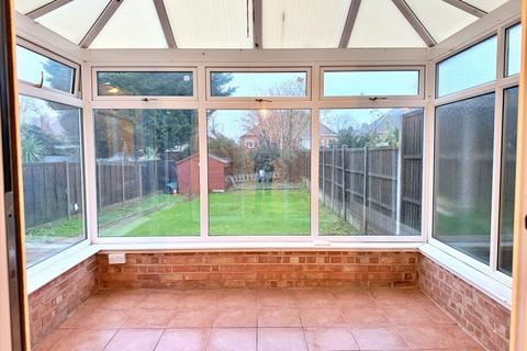3 bedroom semi-detached house to rent, Westridge Road, Billesley, B13