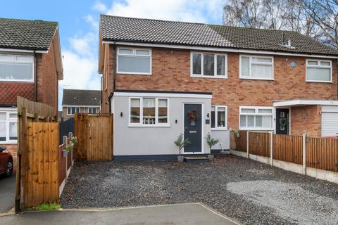 3 bedroom semi-detached house for sale, Kendal Close, Bromsgrove, B60 2HW