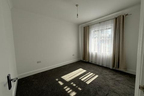 2 bedroom flat to rent, Petal Court, 1A St Martins Avenue, Upton Park, E6 3DU, UK