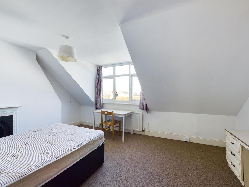 CAM00159 P1-PR0161-STILL12.jpg