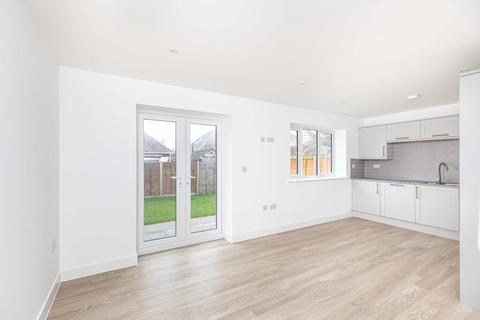 2 bedroom bungalow for sale, Ensbury Park road, Bournemouth, BH9 2SH