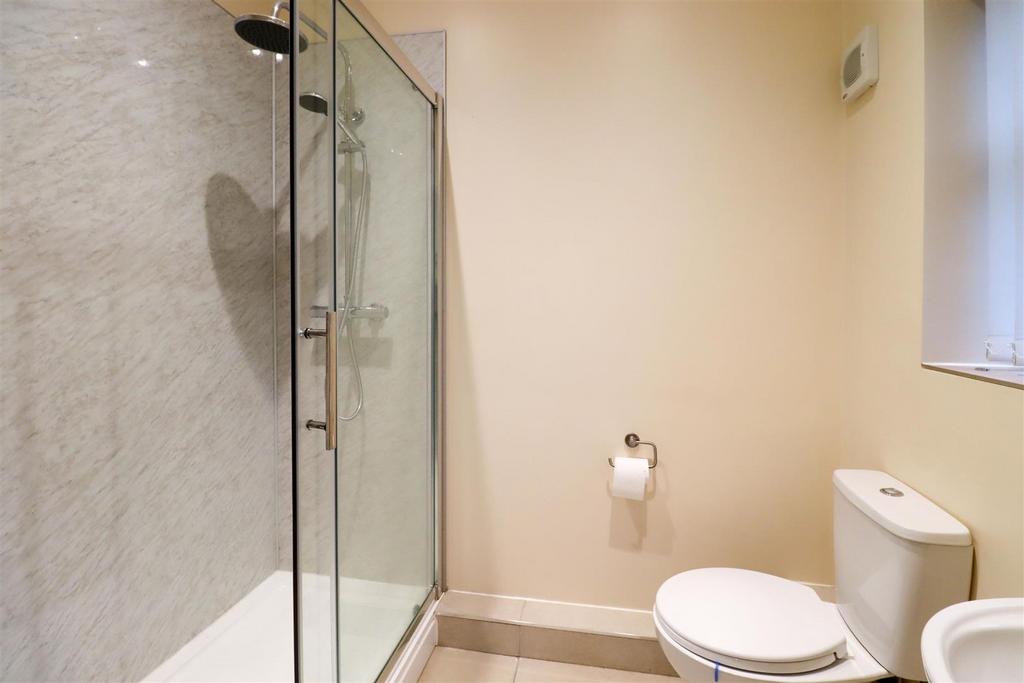 Ensuite2.jpg