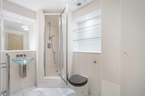 2 bedroom flat to rent, Chiswick High Road, London W4