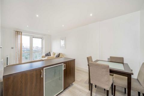 2 bedroom flat to rent, Chiswick High Road, London W4
