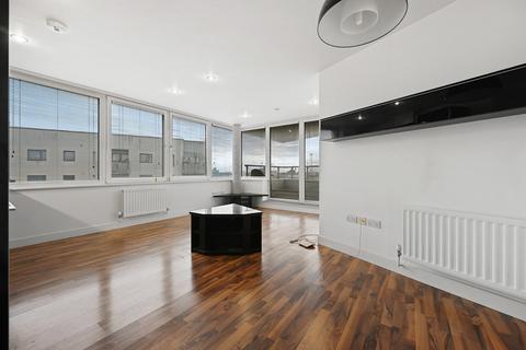 2 bedroom flat for sale, Hillside, London, NW10 8
