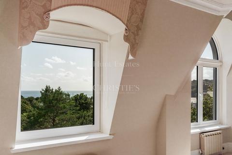 3 bedroom flat for sale, Apt 10 Chateau des Roches