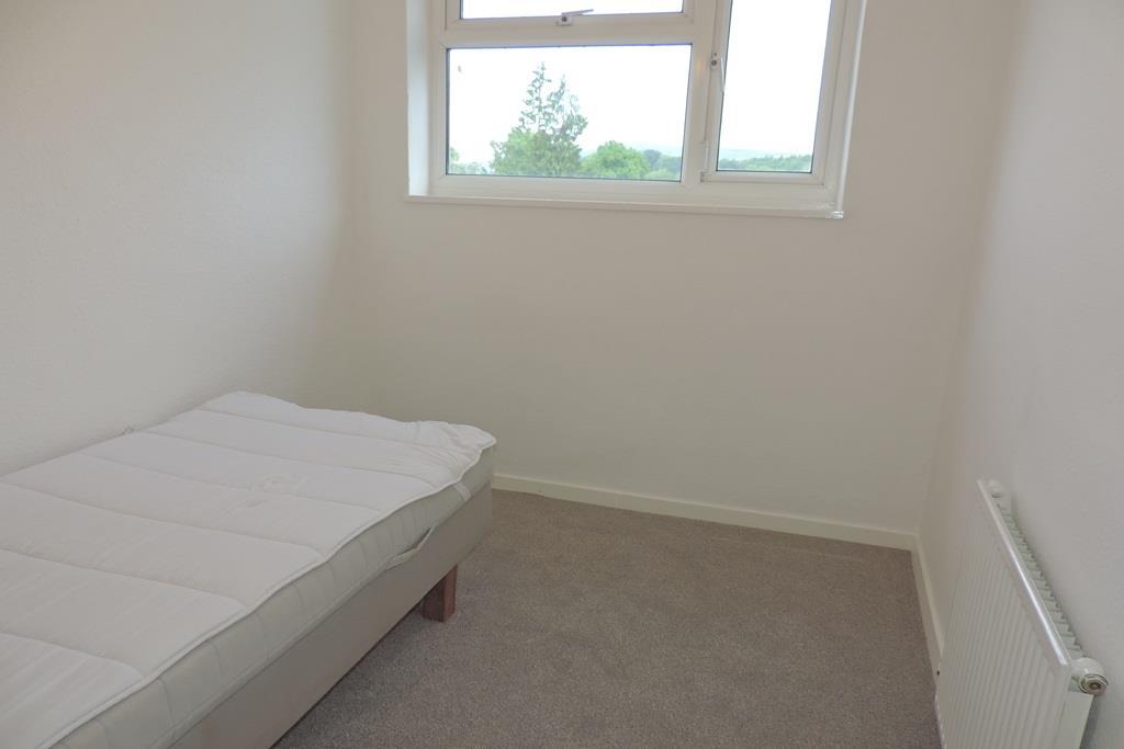 Single bedroom.jpg