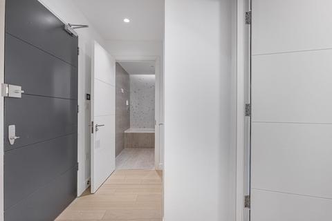 1 bedroom apartment to rent, Vonder Skies, New Horizons Court TW8