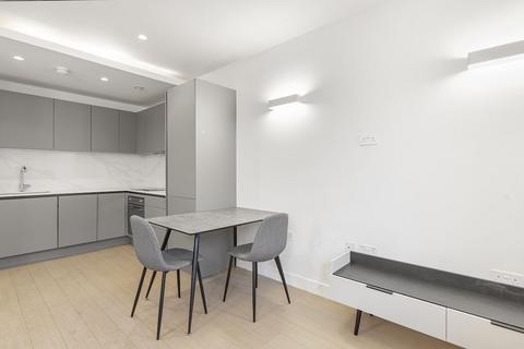 1 bedroom apartment to rent, Vonder Skies, New Horizons Court TW8