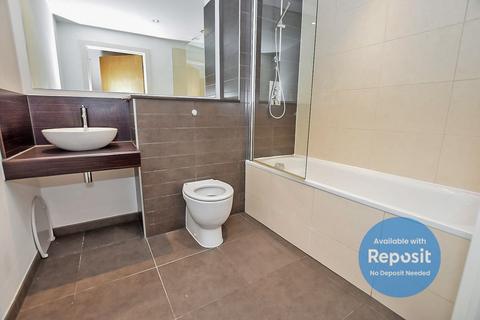 2 bedroom flat to rent, Britton House, 21 Lord Street, Green Quarter, Manchester, M4