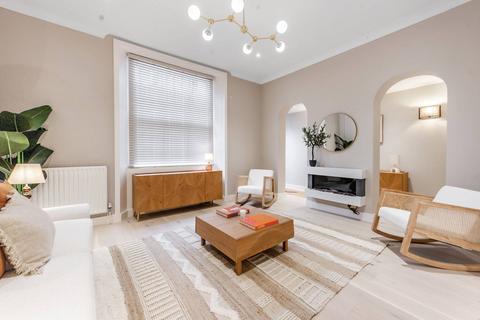2 bedroom flat to rent, Cornwall Gardens, South Kensington, London, SW7