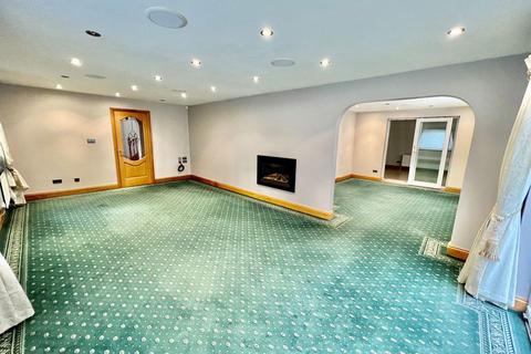 3 bedroom detached house for sale, Bassleton Lane, Thornaby, Stockton-on-Tees, Durham, TS17 0LD