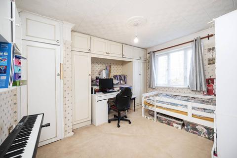 2 bedroom maisonette for sale, Roman Road, Muswell Hill, London, N10