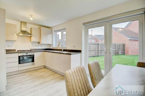 undefined, Woodpecker Close, Coventry