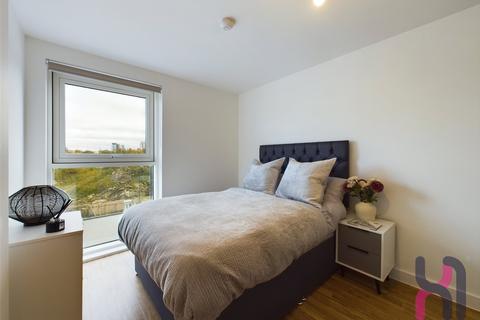 2 bedroom flat to rent, Manchester Waters, 5 Pomona Strand, Old Trafford, M16