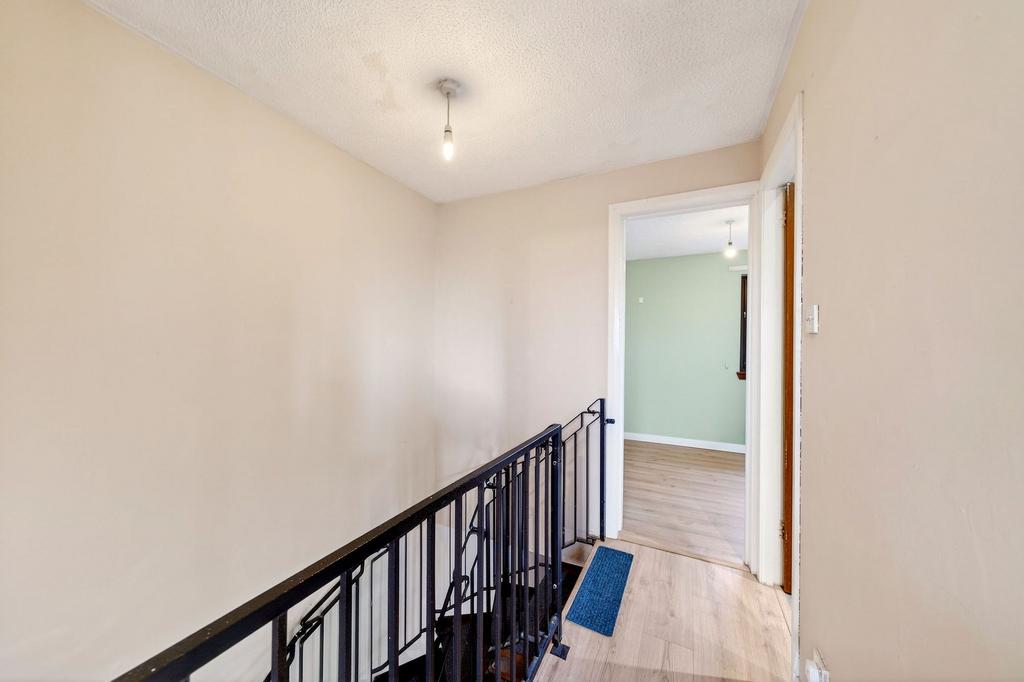 Hall Leading to Bed 1