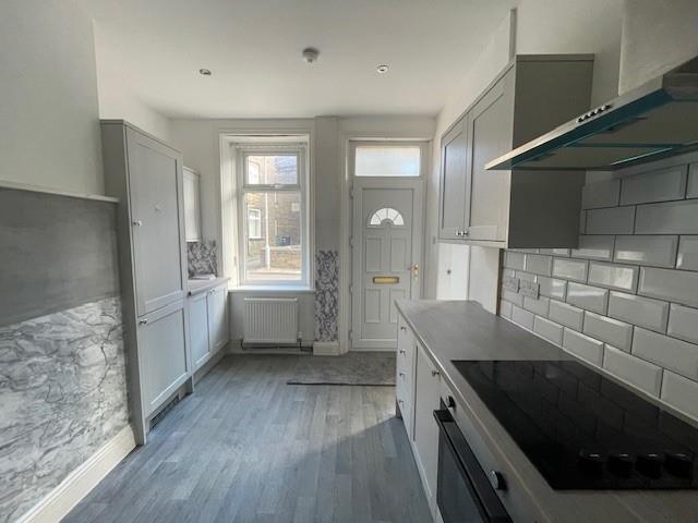 Kitchen 1.jpg