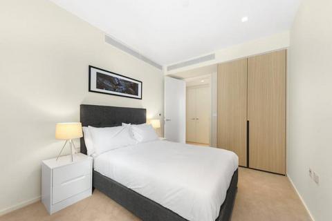 3 bedroom apartment to rent, Bromyard Avenue, London W3