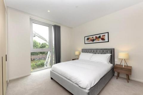 3 bedroom apartment to rent, Bromyard Avenue, London W3