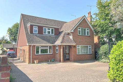 4 bedroom detached house for sale, Grove Road, Sonning Common, South Oxfordshire