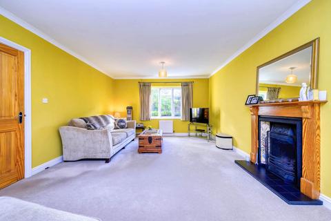 3 bedroom detached house for sale, Gravel Hill, Peppard Common, Henley-on-Thames, South Oxfordshire