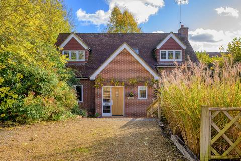 3 bedroom detached house for sale, Gravel Hill, Peppard Common, Henley-on-Thames, South Oxfordshire