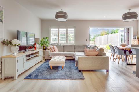4 bedroom detached house for sale, Hemphill Place, Sonning Common, South Oxfordshire