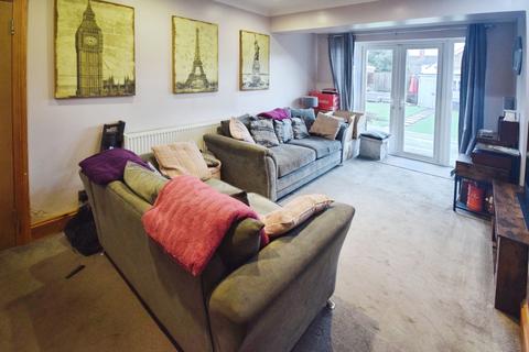 3 bedroom semi-detached house for sale, Hoylake Drive, Skegness PE25