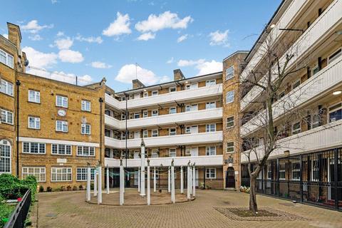 3 bedroom flat for sale, Doric Way, Euston, NW1