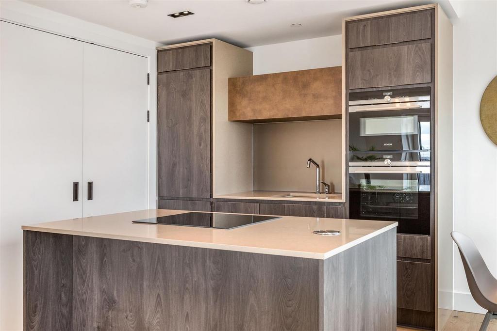 Kitchen (2).jpg