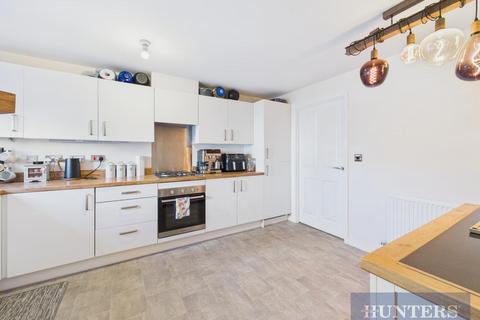3 bedroom semi-detached house for sale, Maximus Way, Eastfield, Scarborough