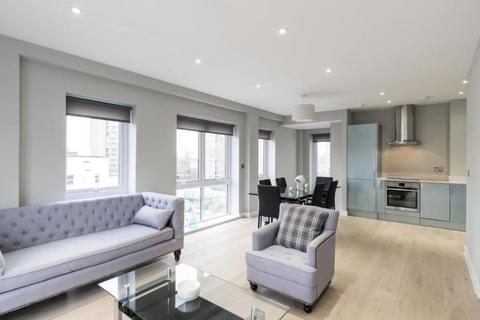 3 bedroom apartment to rent, Bromyard Avenue, London W3