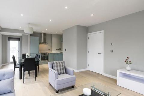 3 bedroom apartment to rent, Bromyard Avenue, London W3