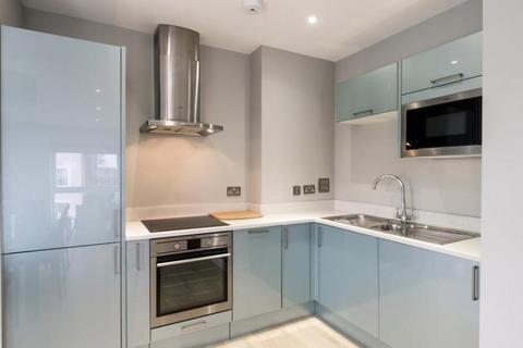 3 bedroom apartment to rent, Bromyard Avenue, London W3