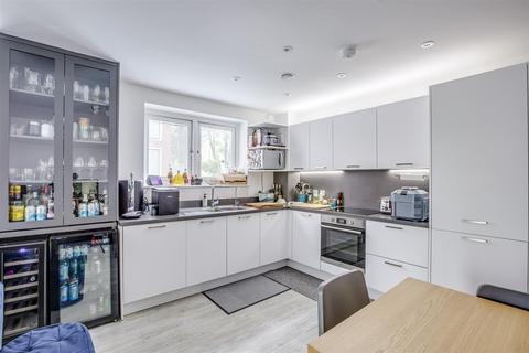 2 bedroom apartment for sale, The Pavilion, Lilys Walk, High Wycombe HP11