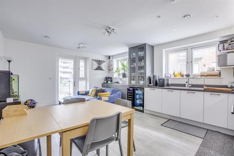 2 bedroom apartment for sale, The Pavilion, Lilys Walk, High Wycombe HP11