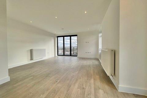Charlotte Court, Oakwood