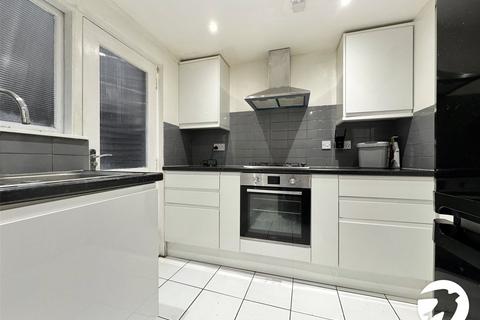 3 bedroom maisonette to rent, Sydenham Park Road, Sydenham, London, SE26