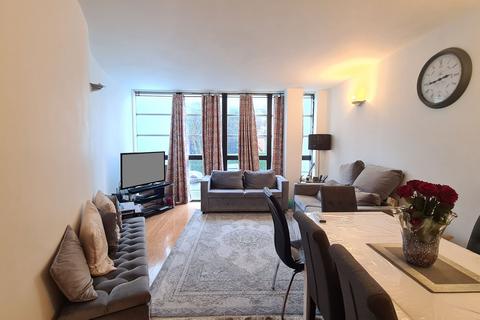 2 bedroom flat for sale, Odeon Parade, London Road, Isleworth