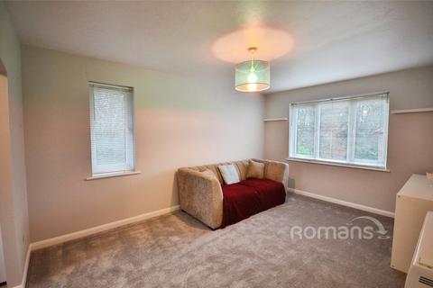 1 bedroom flat to rent, Littlebrook Avenue, Slough, Berkshire, SL2