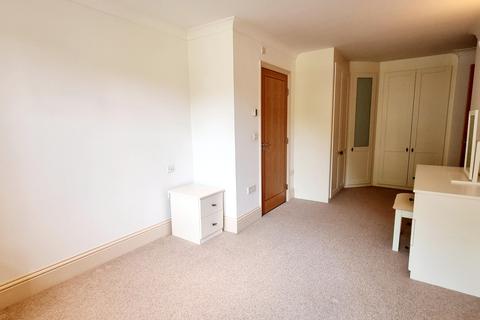 2 bedroom flat to rent, Meads Street, Eastbourne BN20