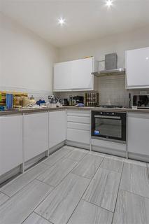 1 bedroom flat to rent, Howard Gardens, Cardiff CF24
