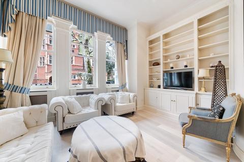 3 bedroom flat to rent, Collingham Gardens, London, SW5