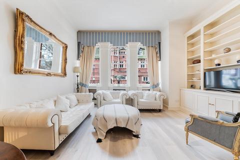 3 bedroom flat to rent, Collingham Gardens, London, SW5