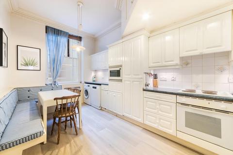 3 bedroom flat to rent, Collingham Gardens, London, SW5