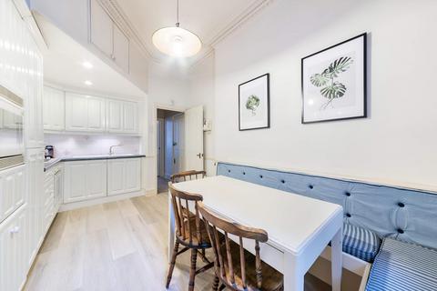 3 bedroom flat to rent, Collingham Gardens, London, SW5