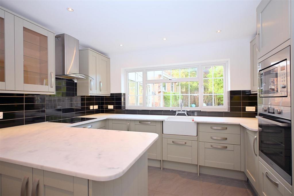 Kitchen/Breakfast Room