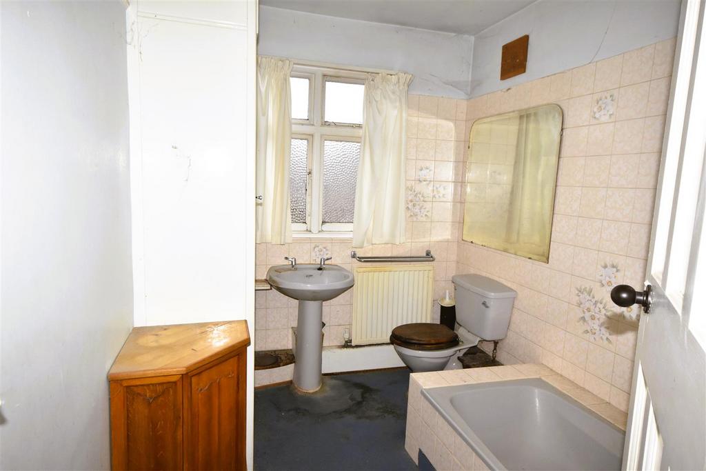Family bathroom