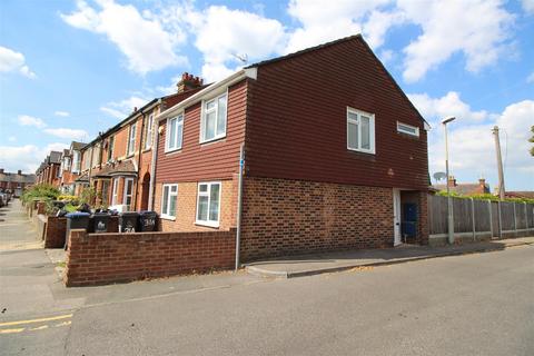 4 bedroom end of terrace house to rent, Oxford Road, Canterbury, Kent, CT1